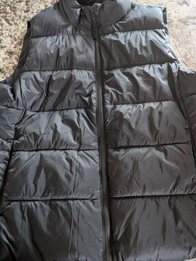 Women's Quilted Puffer Vest - Lightweight Insulated Jacket